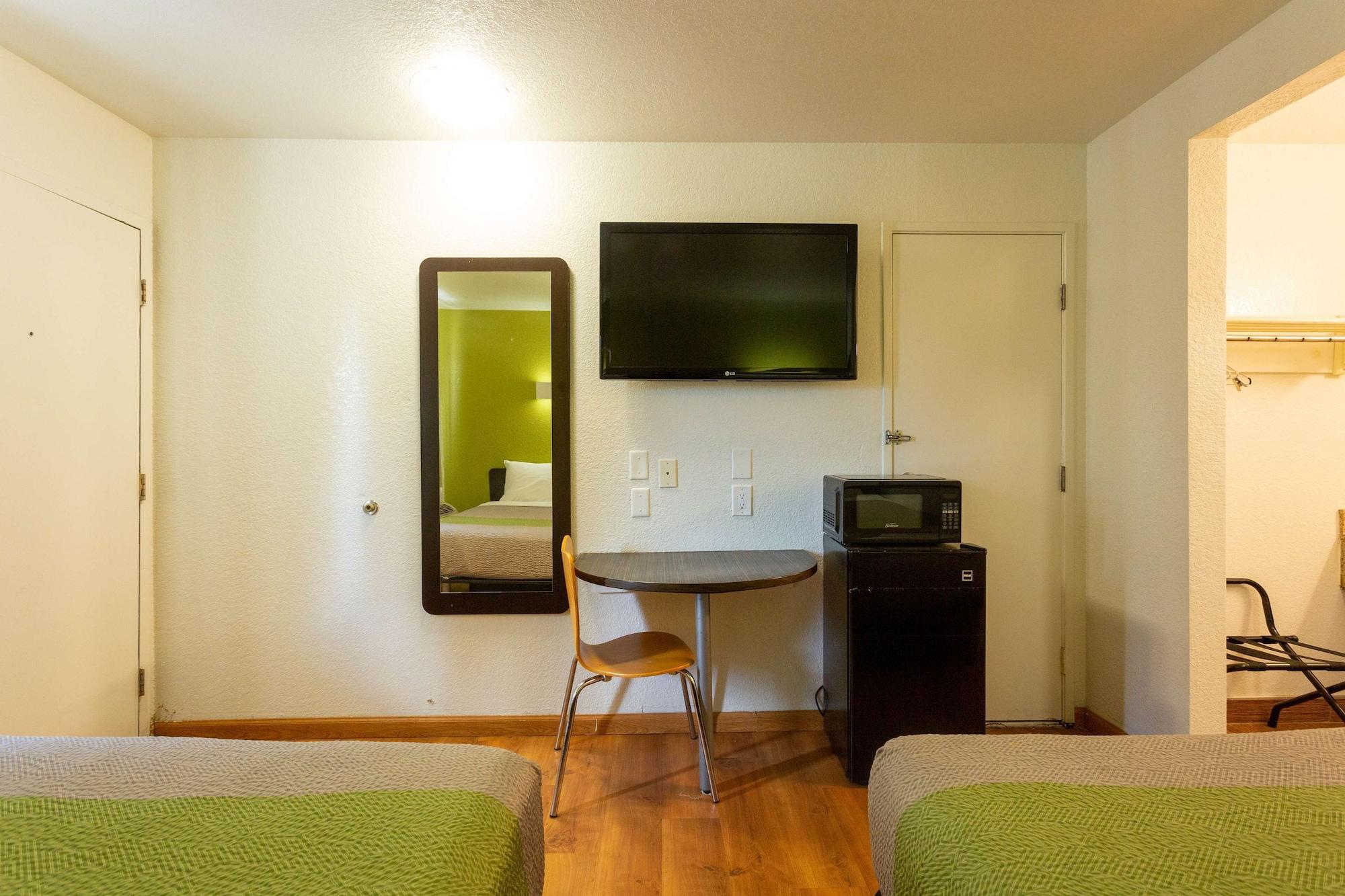 Motel 6-Camp Springs, Dc - South キャンプ・スプリングス エクステリア 写真